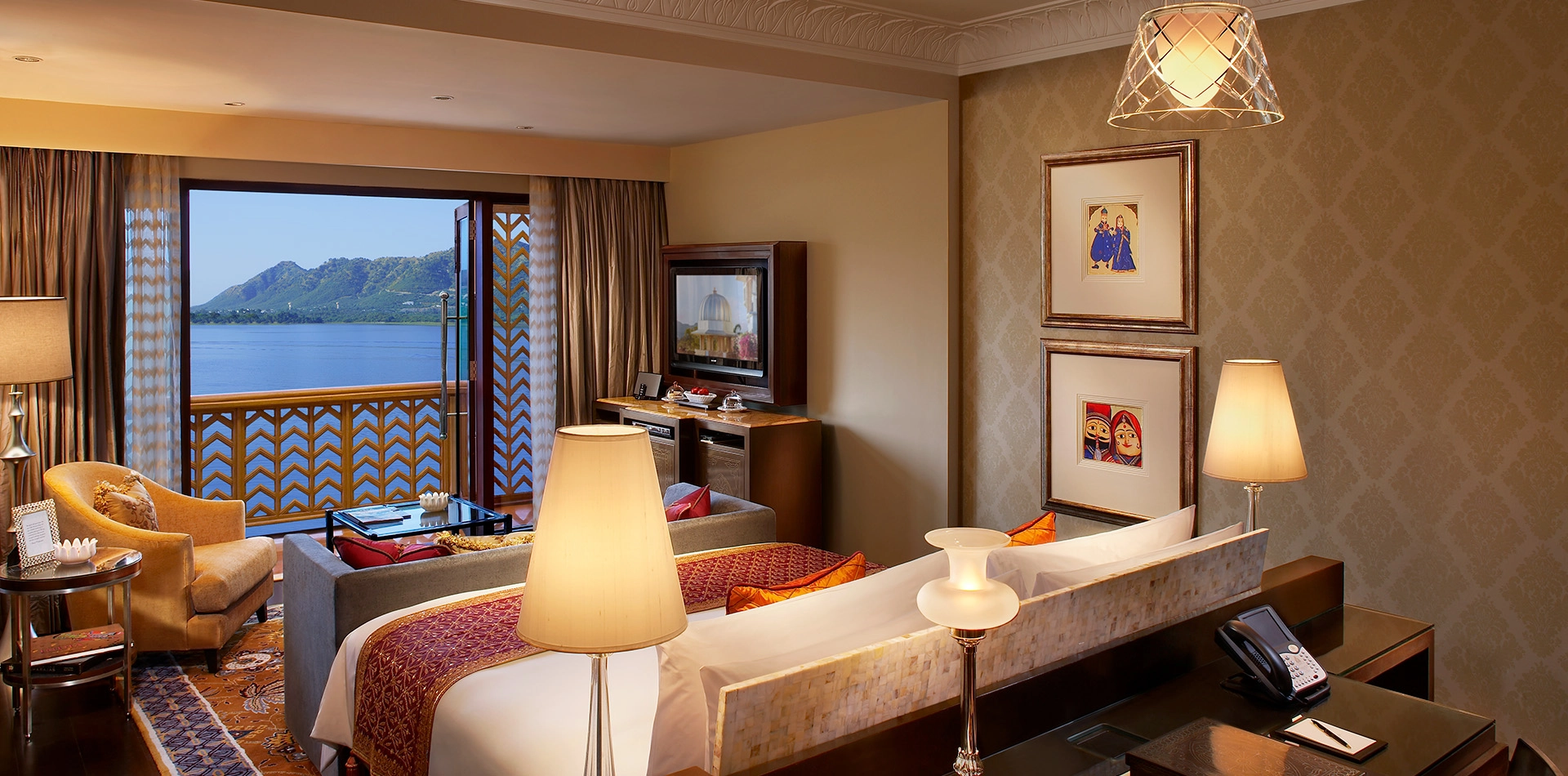 Grand Heritage Lake View Room with Balcony - The Leela Palace Udaipur